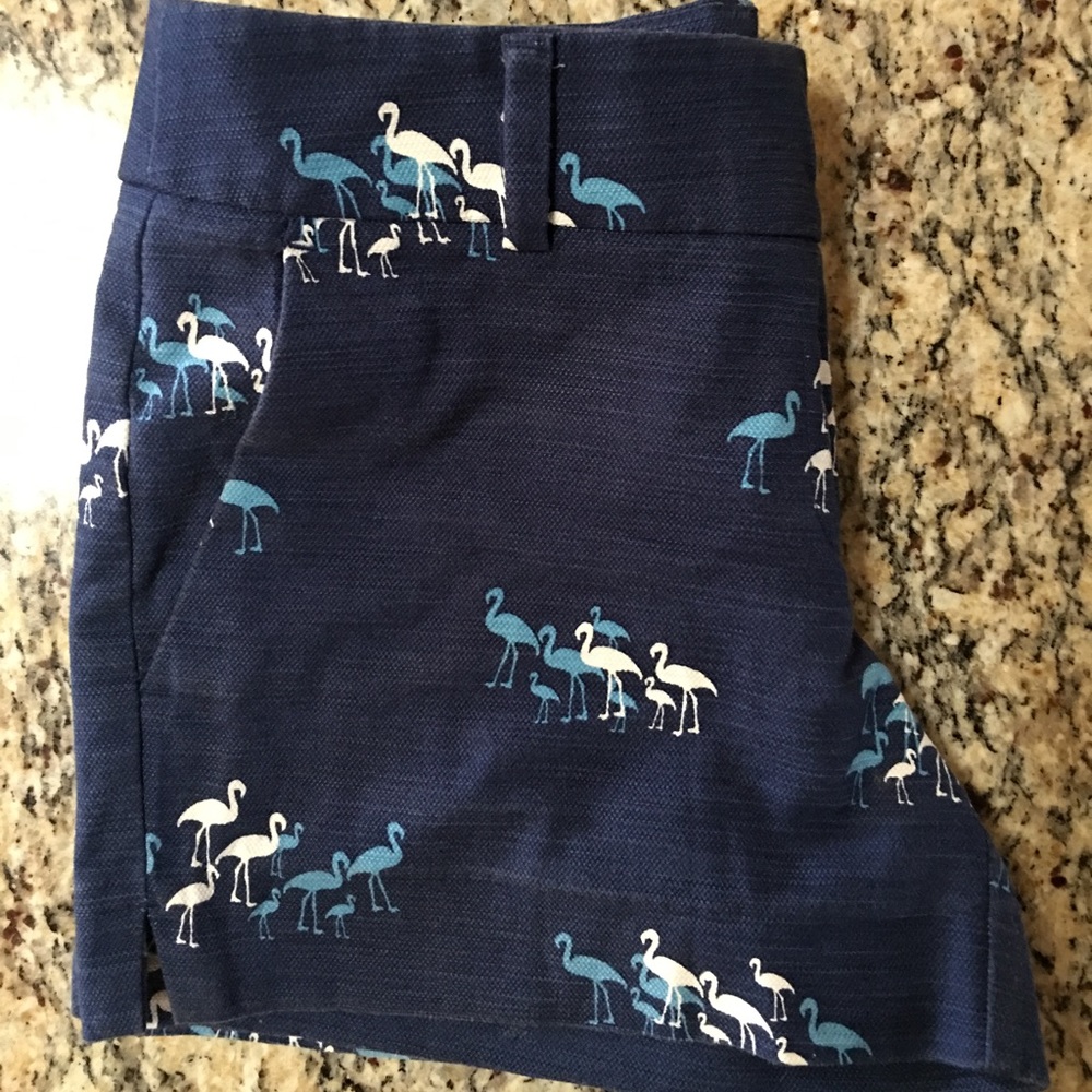 Loft Riviera shorts. Navy size 00.